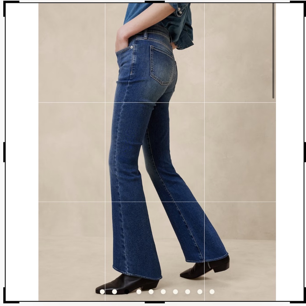 Banana Republic Bootcut Midrise Medium wash Size 25/0 NWT